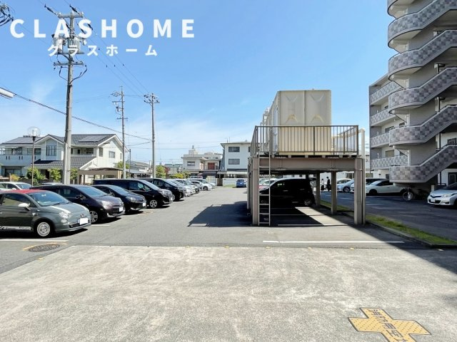 ジュネス保田３　　　刈谷市近郊の賃貸はクラスホームの駐車場