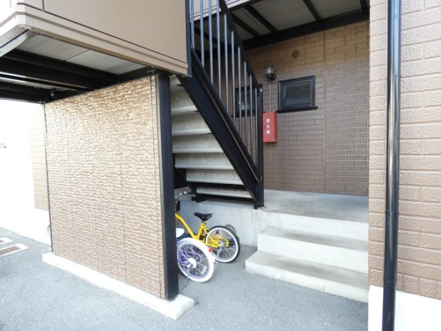 【エントランス】 | カーザ　トスカーナ　A棟