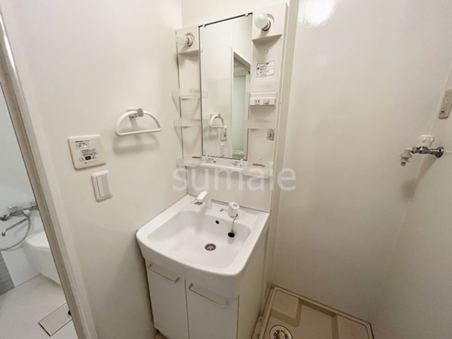 パインズ　ヒルの洗面所|独立洗面です。