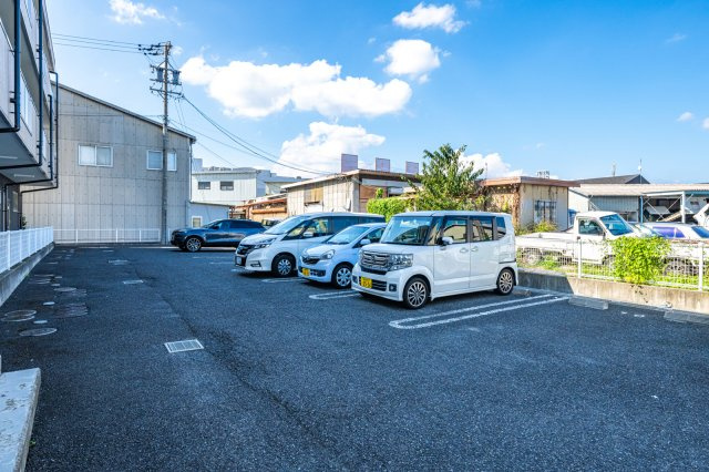モア・エテルノの駐車場|駐車場