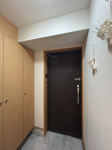 日神パレステージ河辺南の玄関|玄関の様子です。