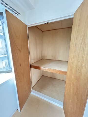 シャルマンフジ灘弐番館の収納