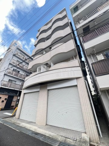 シャルマンフジ灘弐番館の外観