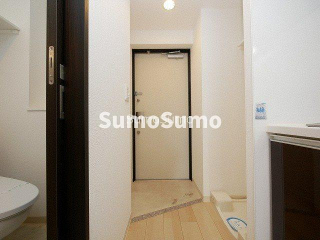 アーデンタワー本町イーストの玄関