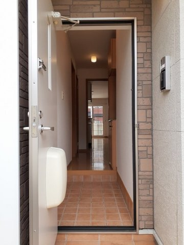 エレガンスフォーシーズンⅡの玄関