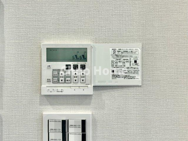 東京ビューマークスの冷暖房・空調設備|【床暖房】冬は足元から暖めてくれる床暖房はエアコンとは違って埃が舞いませんので健康にも良さそうですね。