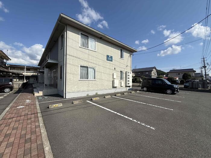 FANTASIAの駐車場