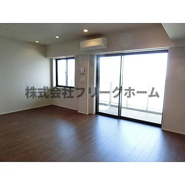 武蔵野市中町２丁目の賃貸マンションの居間・リビング