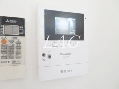 【セキュリティ】 | メゾンスーリール弐番館 | モニター付きインターフォンです。