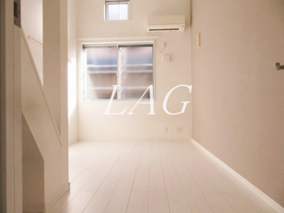 【居間・リビング】 | メゾンスーリール弐番館 | 洋室のお部屋です。