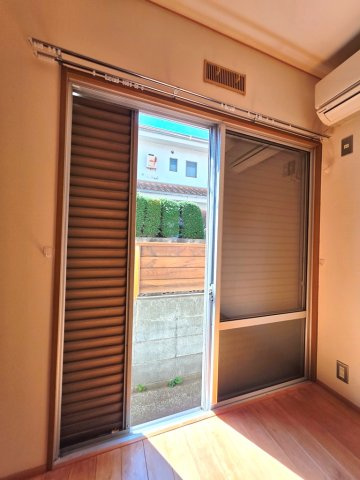 【設備】 | ルリーボーン | 雨戸