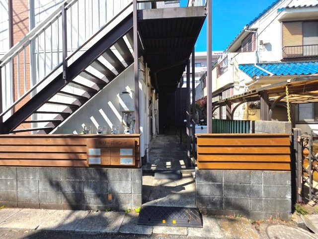 【エントランス】 | ルリーボーン