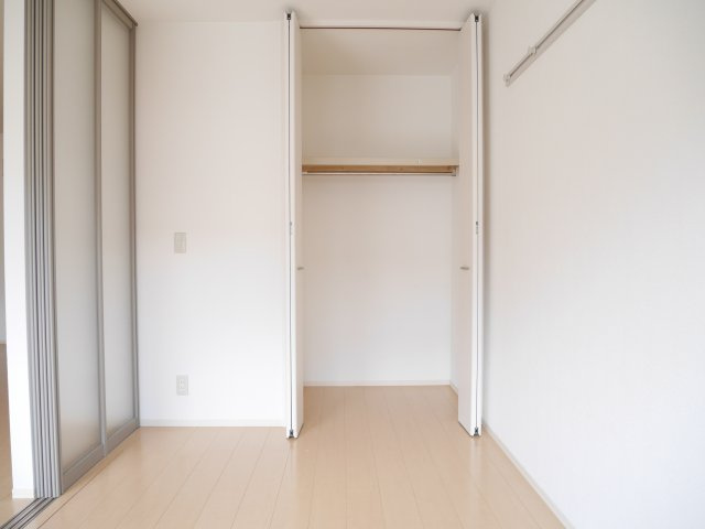 セジュールモナリエ篠山の洋室
