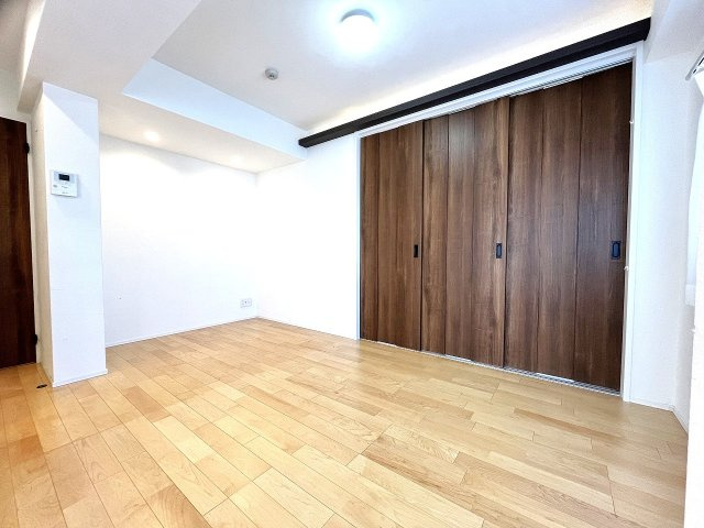 大師パールハイムの居間・リビング|テレビなどの映像機器なども一か所に集約することが可能です。