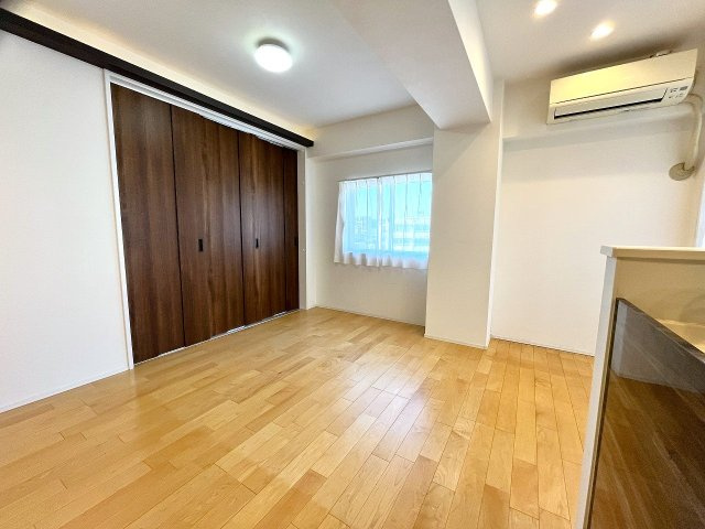 大師パールハイムの居間・リビング|ダイニングスペースとリビングスペースが機能的に配置されているので、効率よく家具を配置することが可能です