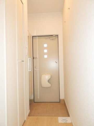 ジェイドイーストの玄関|毎日通る玄関はこちらです