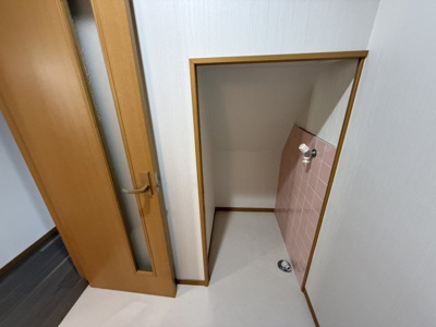 【洋室】 | 【プレイワーク松風町】大芝小・中古戸建・4LDK | 使い勝手のいい洋室です