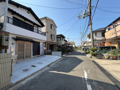 【前面道路含む現地写真】 | 【プレイワーク松風町】大芝小・中古戸建・4LDK | 前面道路含む現地写真です