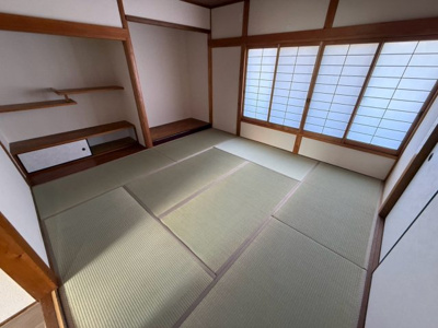 【和室】 | 【プレイワーク松風町】大芝小・中古戸建・4LDK | 和室、ちょっとしたくつろぎスペースにいかがでしょうか