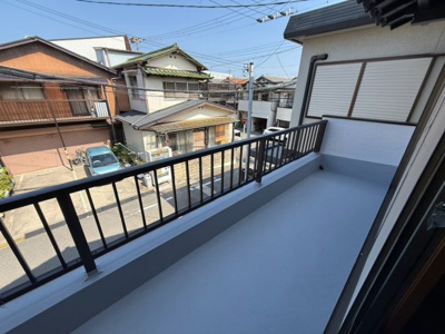 【バルコニー】 | 【プレイワーク松風町】大芝小・中古戸建・4LDK | バルコニー付きです