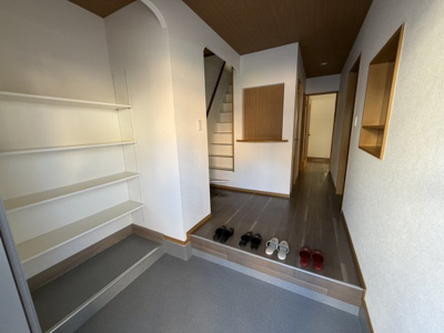 【その他】 | 【プレイワーク松風町】大芝小・中古戸建・4LDK | 毎日通る玄関はこちらです