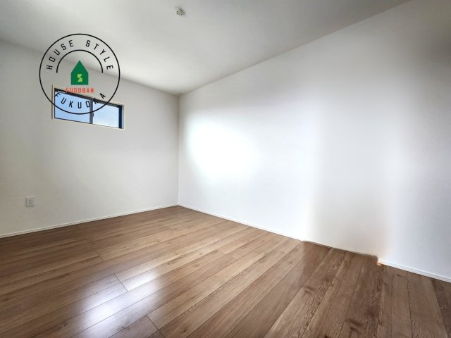 糟屋郡粕屋町戸原東1丁目第1-3棟（2号棟）の内観：施工例|柔らかい陽光が差し込む明るいお部屋を演出する設計。彩光の取れる窓が気持ちの良いお部屋を創り上げます。