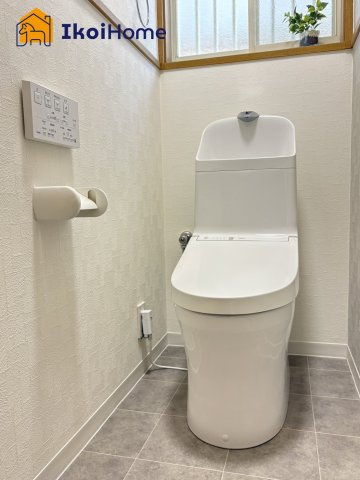 明石市東山町　中古戸建のトイレ|【ホームページに現地動画掲載中】●年中無休：当日予約可●各階は節水タイプのウォッシュレット付お手洗い