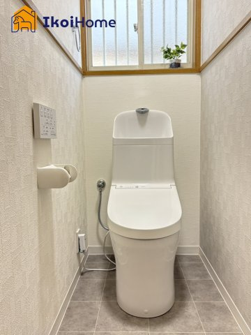 明石市東山町　中古戸建のトイレ|【ホームページに現地動画掲載中】●年中無休：当日予約可●オプションでダブルホルダーに変更可能です。