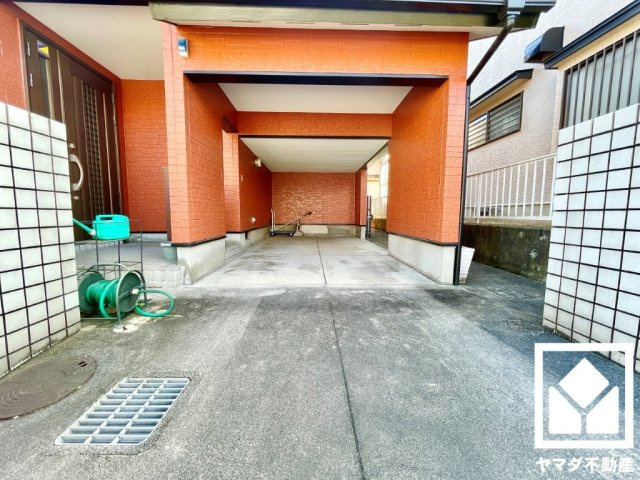 京田辺市花住坂２丁目の駐車場