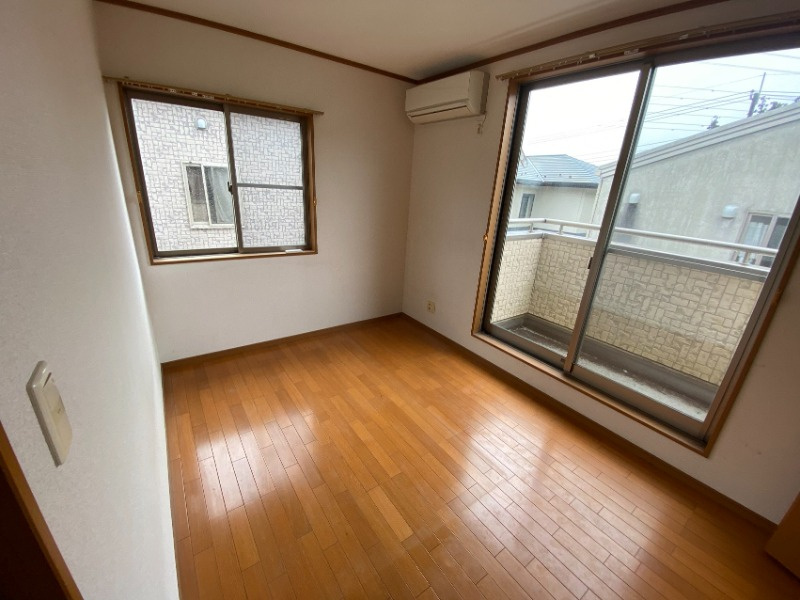 アールアンドエッチの洋室|2階南側の洋室※同間取りのB棟のお写真です