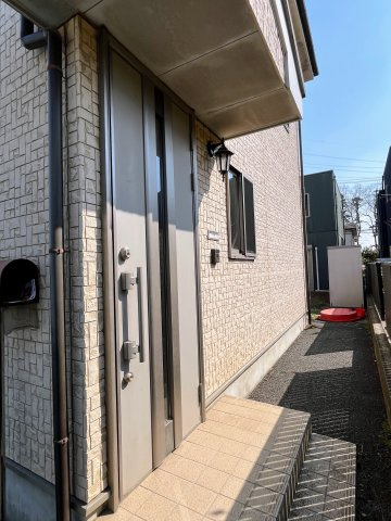 アールアンドエッチの玄関