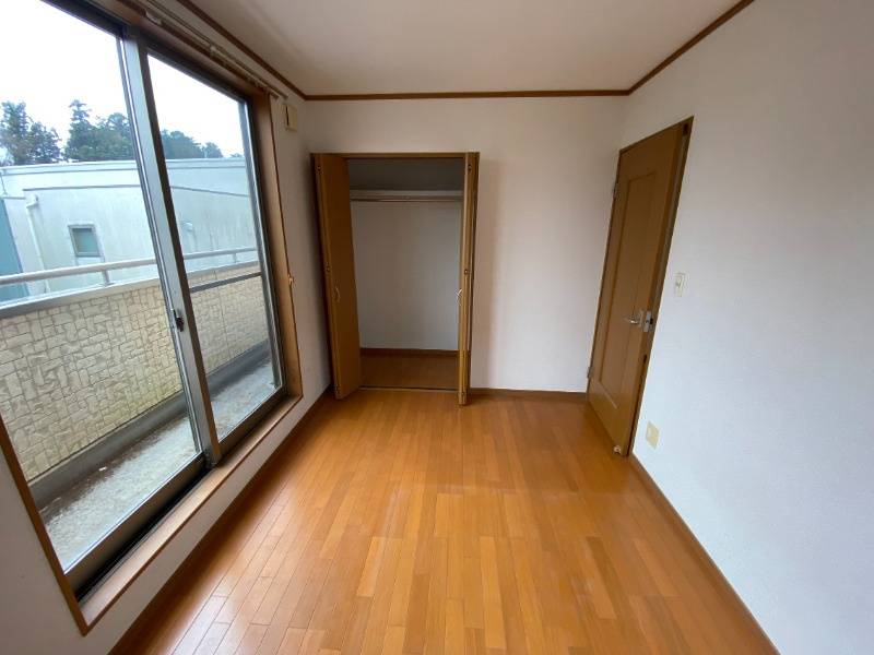 アールアンドエッチの洋室|2階南側の洋室※同間取りのB棟のお写真です