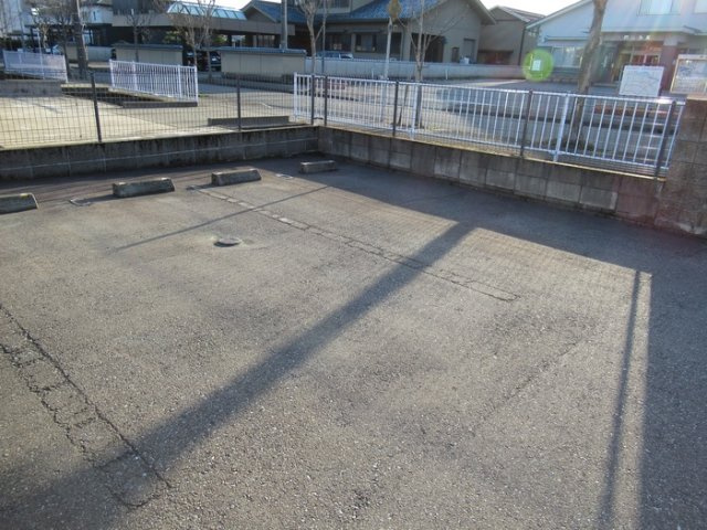 ヴィラポンテの駐車場