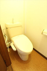 シンプルで使いやすいトイレです
