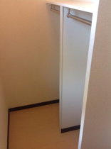 明るい色調の室内です