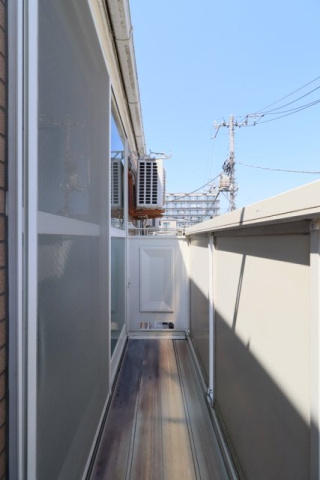ジュネパレス市川第２４Ｃのバルコニー