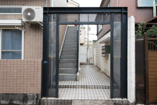 ジュネパレス市川第２４Ｃのエントランス
