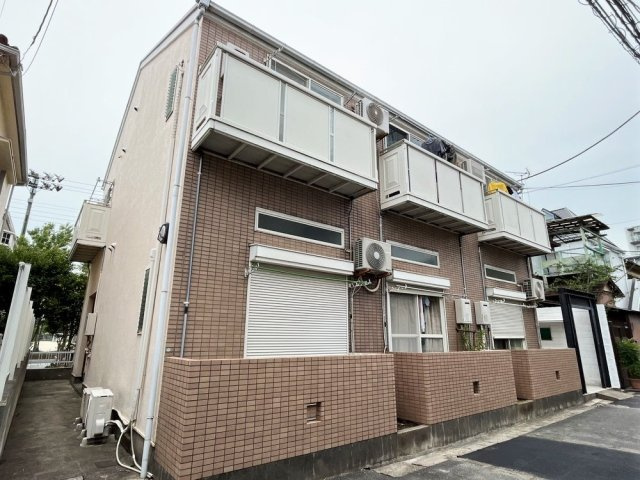 ジュネパレス市川第２４Ｃの外観