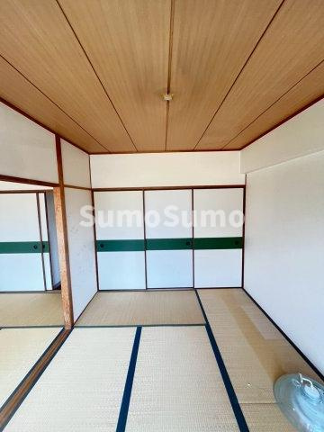 橋本第2マンションの和室|日本らしい落ち着いた雰囲気の和室です