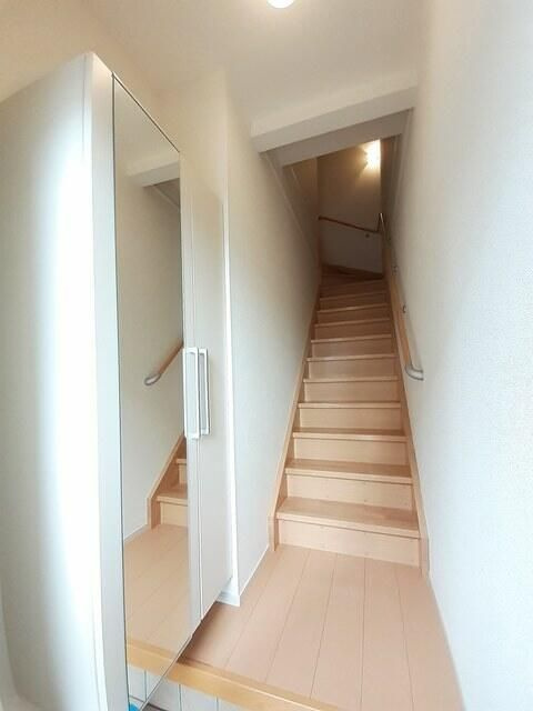 プルメリアＢの玄関