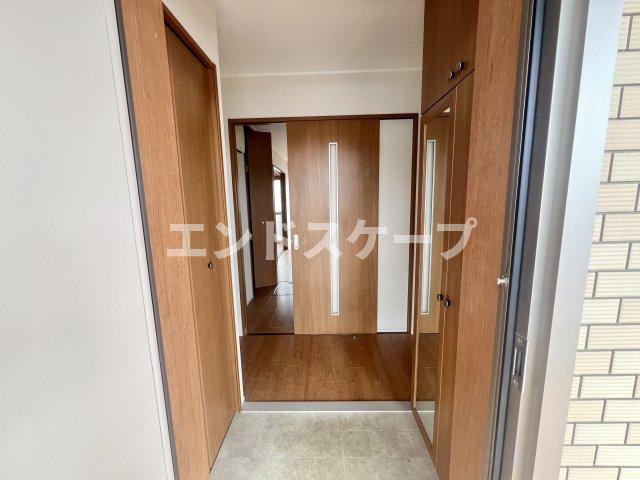 レアルコンフォートⅠの玄関|高崎、前橋、伊勢崎エリアのお部屋探しはエンドスケープまで！お客様の理想お聞かせ下さい♪