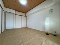 【和室】 | パークハウス福間☆仲介手数料無料☆ | 落ち着いた雰囲気の和室は、客間やお子様のプレイスペースとしても最適。畳の香りに癒やされるひとときを。