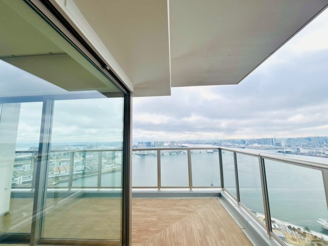 SKY DUO PARK VILLAGE T棟 47階のバルコニー|南側西側と44.61㎡のバルコニー付き