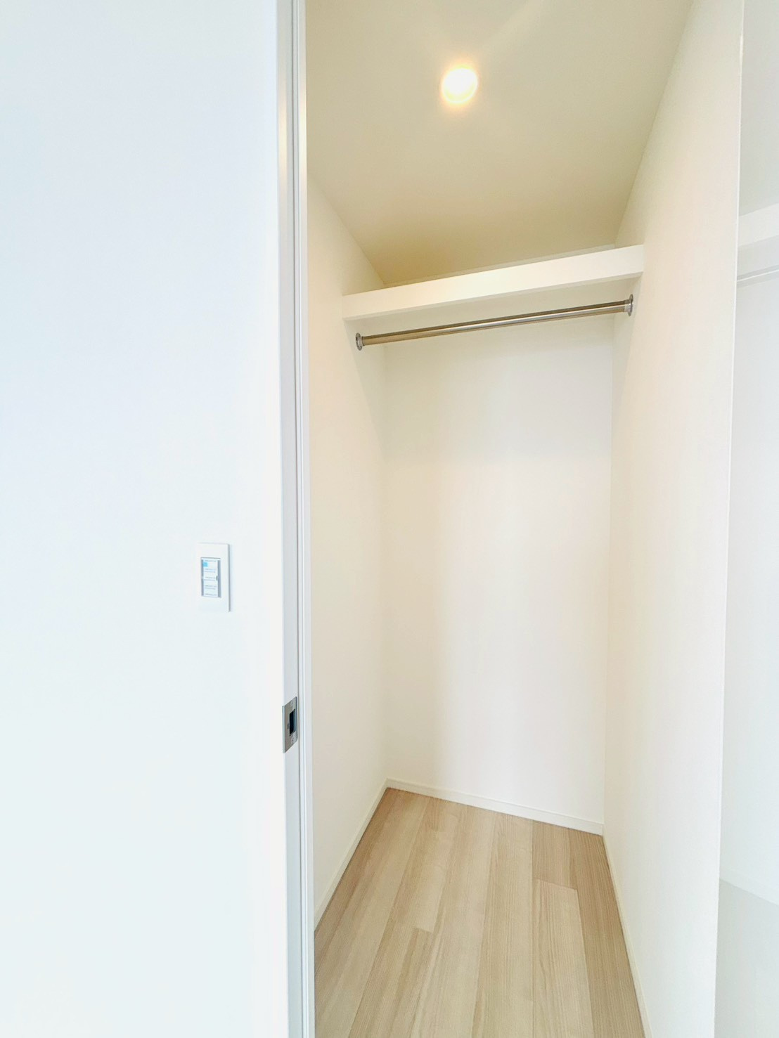 SKY DUO PARK VILLAGE T棟 47階の収納|リビング横の収納です。