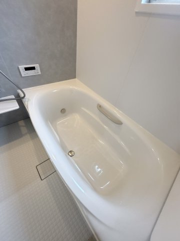 常滑市萱苅口貸家の浴室