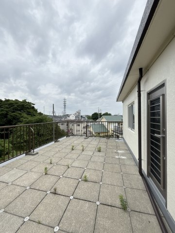 常滑市萱苅口貸家のバルコニー