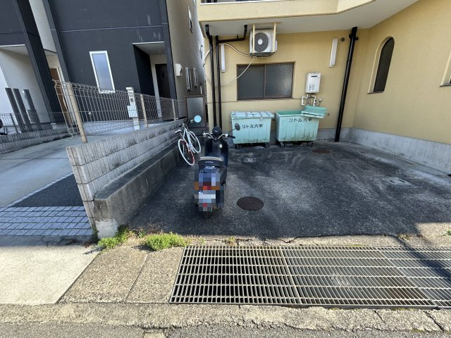リトル六甲の駐車場