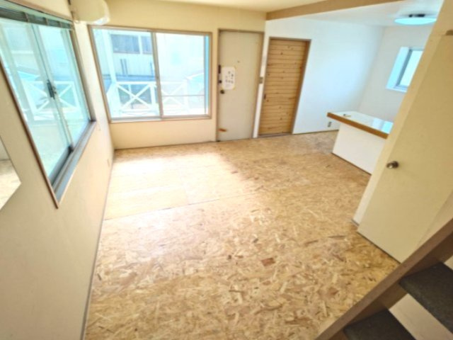 鹿嶋市青塚Ｉ戸建の居間・リビング|ＬＤＫ１０．９帖