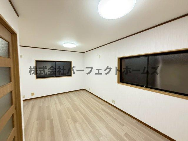 池之宮1丁目戸建　賃貸の居間・リビング|ゆったりとした居間です