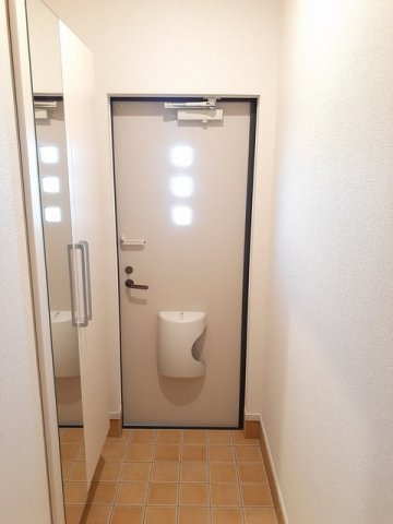 エクセル壱番館の玄関|シューズボックス付きの玄関です★